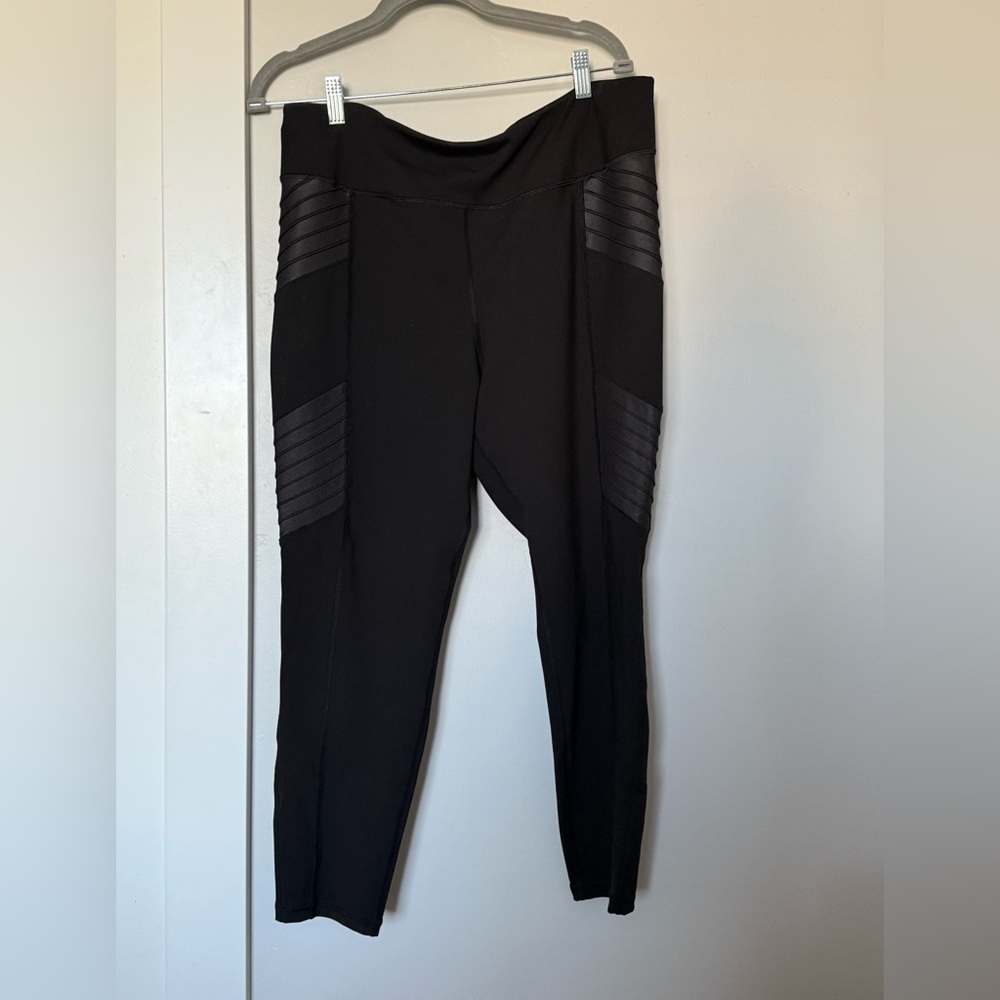 Old Navy Black Go-Dry Leggings XXL